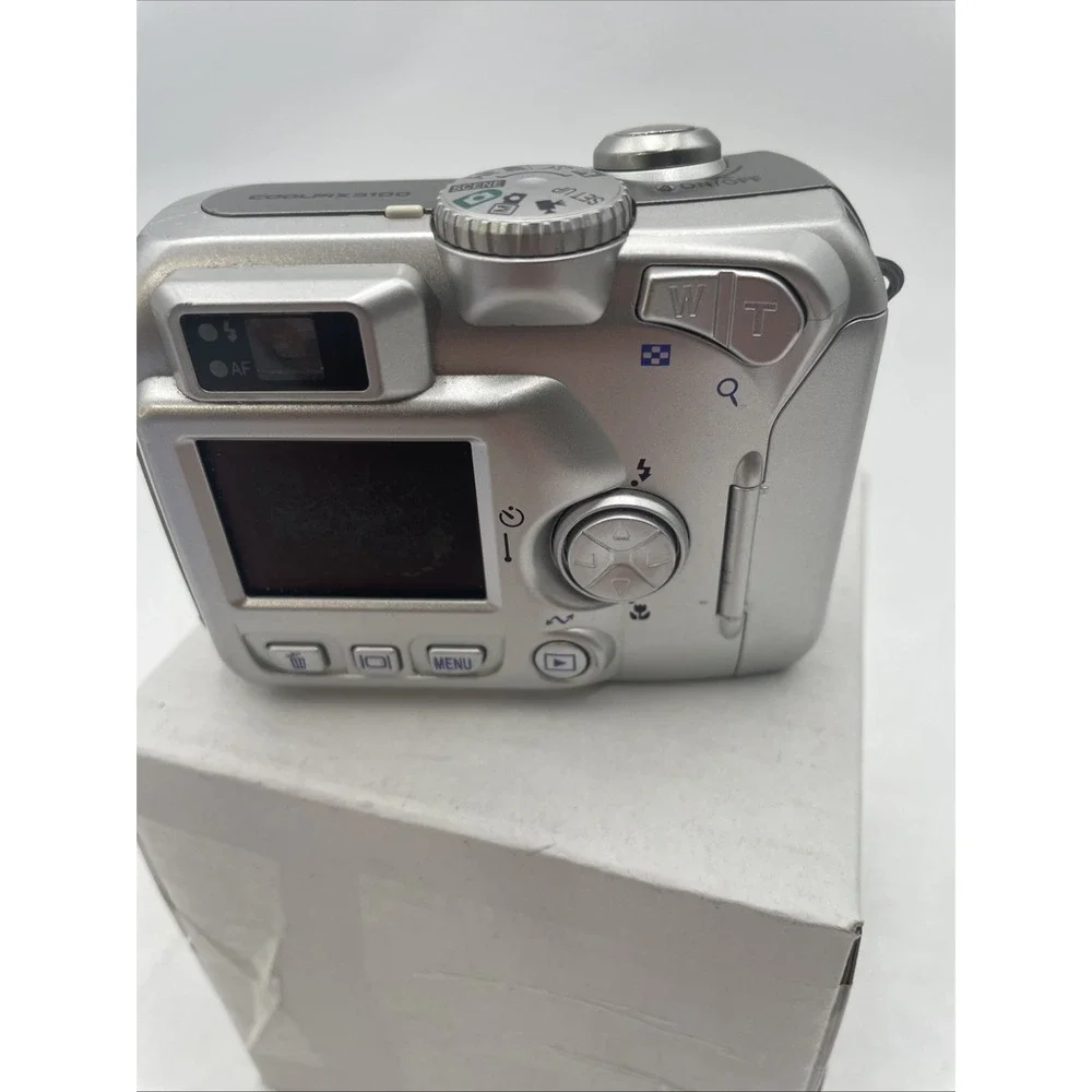 Nikon COOLPIX 3100 3.2MP Digital Camera 3X Zoom+Battery+Memory Card+Manuals-READ